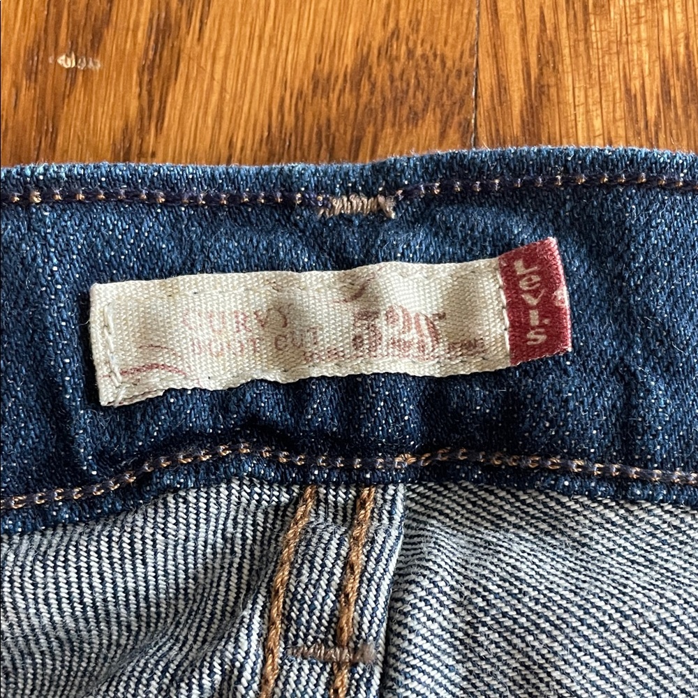 Levi's Ladies 529 Curvy Boot Cut Jeans - Picture 4 of 9